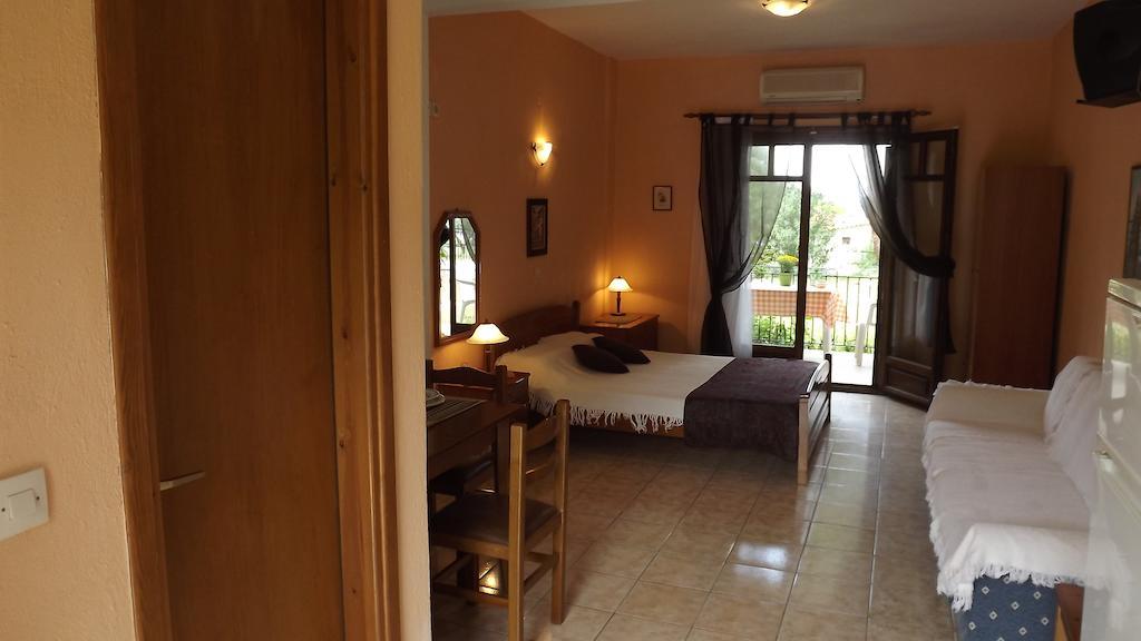 Pefka Studios & Apartments Vourvourou Oda fotoğraf
